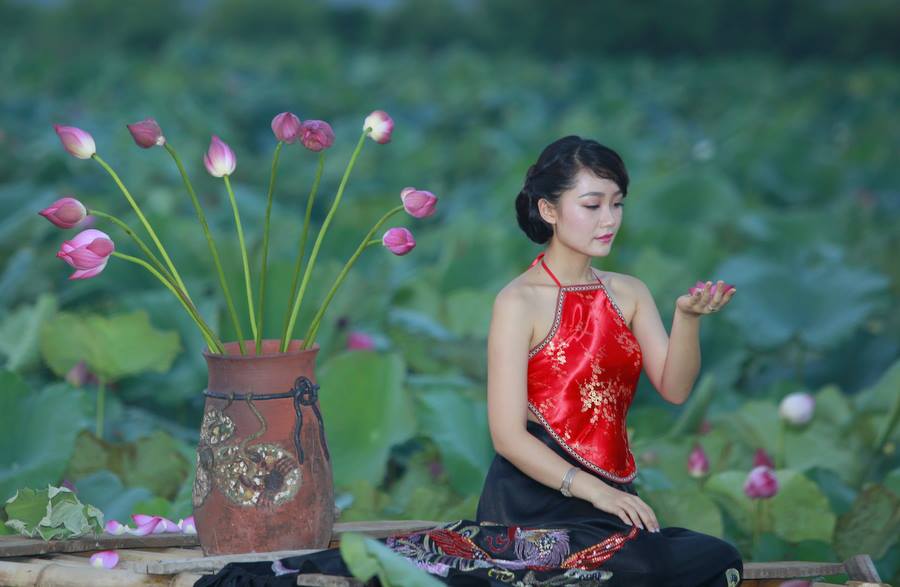 Hình ảnh gợi cảm hiếm thấy của MC thời sự từng thi hoa hậu